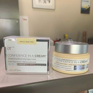 IT COSMETICS Confidence in a Cream Moisturizer